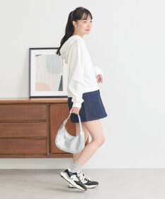 earth music&ecology Ｌｅｅ×ｅ．ｍ．ａ．ｅショート丈パーカー