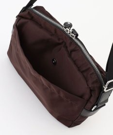 Y'SACCS ダブルポケットベーシックショルダー