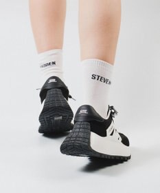 STEVE MADDEN SUPERCAMPO ランナースタイル厚底スニーカー