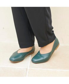 ing <ing>【サスティナブルシリーズ】Vカットフラットパンプス