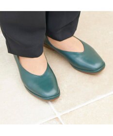 ing <ing>【サスティナブルシリーズ】Vカットフラットパンプス