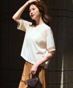 23区 【洗える】スパンコールシアー ニットT アイボリー系