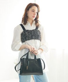 style code 【MERCURYDUO/マーキュリーデュオ】両アオリポケットサイド配色大開き開口 超軽量ハンドバッグ キーチャーム付