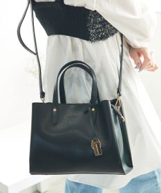 style code 【MERCURYDUO/マーキュリーデュオ】両アオリポケットサイド配色大開き開口 超軽量ハンドバッグ キーチャーム付