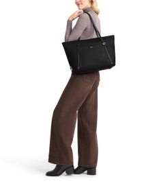 TUMI VOYAGEUR 「キュー」トート