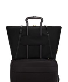 TUMI VOYAGEUR 「キュー」トート