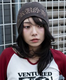 WEGO ロゴ刺繍スタッズビーニー