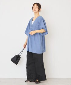 AMERICAN HOLIC 【先行予約】【WEB限定】主役級ラク映え：前後2WAY Vネックシャーリングチュニックブラウス