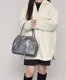 INTER-CHAUSSURES 【CHRISTIAN VILLA】レザー巾着ショルダーバッグ