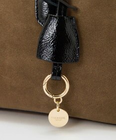 TOPKAPI 【TREASURE TOPKAPI】スエード エナメルコンビ ワイド ボストンバッグ チャーム付き