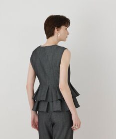 GRACE CONTINENTAL シャンブレーフリルベスト