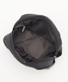 Y'SACCS 【ナイロンタフタ】トラベルポーチ