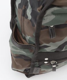 Y'SACCS 撥水ナイロンテープデザインスクエアバックパック