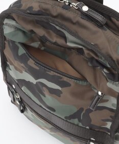 Y'SACCS 撥水ナイロンテープデザインスクエアバックパック