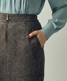 YECCA VECCA フラワー柄フェイクスエードスカート