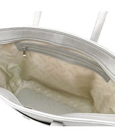 IBIZA レルシール　やぎ革　セミショルダーバッグ