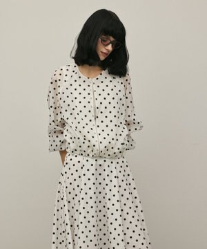  ドットフロッキーブルゾン