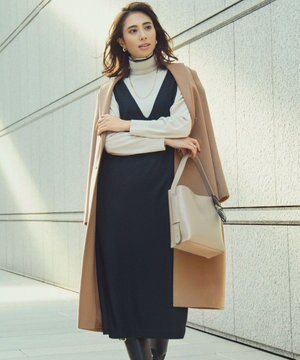  【WEB限定カラーあり】ウール圧縮スムース Vネック ワンピース