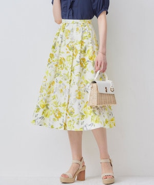 スプレーローズプリント フレアスカート