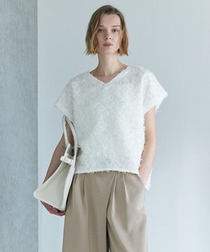 シアーカットジャガード Vネックトップス
