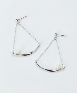  【金属アレルギー対応】スライヴパールトライアングルピアス　シルバー/ニッケルフリー