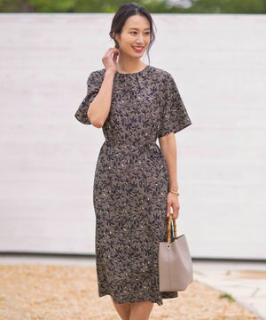  【洗える】ボタニカルプリント ワンピース