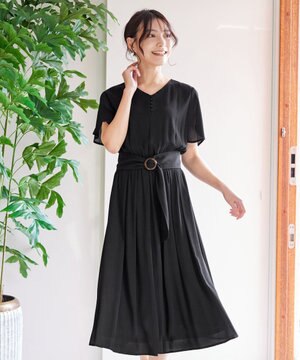  花びらスリーブベルト付きワンピース
