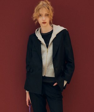  ロゴ刺繍入り裏毛パーカー