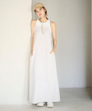 ナローシルエットワンピース