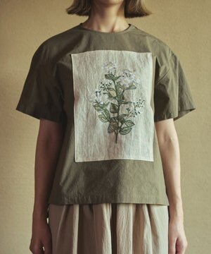  ジャスミン刺繍半袖プルオーバー〈日本製・上質な天然素材・遠州織物〉〈繊細なオリジナル花刺繍〉〈ゆったりフリーサイズ〉〈上品な大人の布帛Tシャツ〉