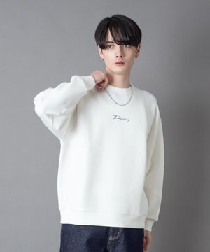  【ユニセックス着用ITEM】アクセ付きフォトグラフィックプルオーバー