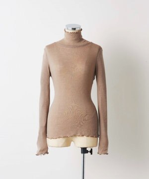  24AW新作〈高垣麗子さん着用〉針抜きスムスハイネックＴ