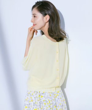【前後着用OK】2WAYボタンディティール ニット
