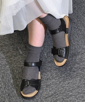  本革 甲幅調整 超軽量マジックテープ付きサンダル