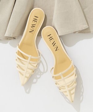  【STORY7月号掲載】HEWN ポインテッドストラップ ミュール