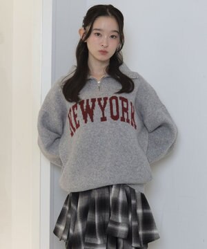  フラッフィーハーフジップニット
