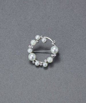  フォーマルパールビジューサークルブローチ　シルバー