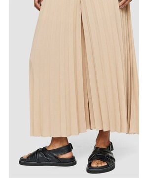  エアリープリッセ　クロップドトラウザーズ