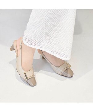  <Riz raffinee>バックルモチーフバックベルトパンプス