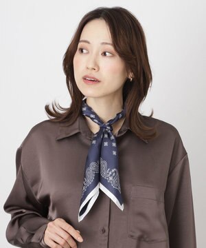  【シルク100%】MACKINTOSH PHILOSOPHY(マッキントッシュ フィロソフィー）幾何柄 シルクプリントスカーフ 日本製 68cm×68cm UV対策