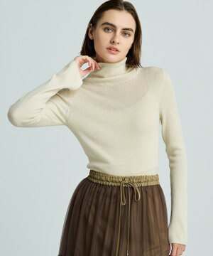 【洗える】シアー リブタートルニット(uncrave WHITE)