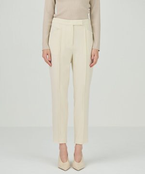  スリムテーパーパンツ