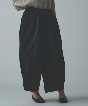  〈綿100%〉〈涼しいワッシャー生地〉〈裾タック入り〉〈ワイドシルエット〉サーカスパンツ