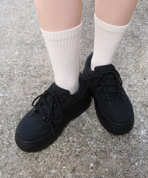  ボリュームトレッキングスニーカー