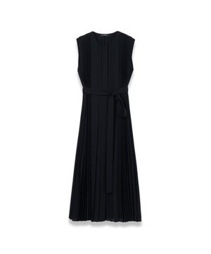  エアリープリッセ　ドレス