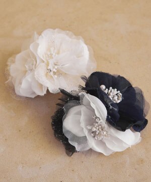 ツインレース コサージュ