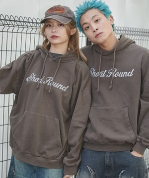  【ユニセックス着用ITEM】ピグメントラメグラフィックプルパーカー