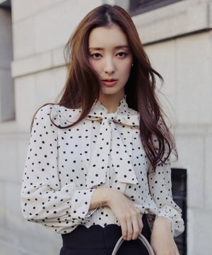  PROMISE RIBBON ROSETTE ドット柄ブラウス