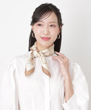  【シルク100%】FURLA (フルラ) ダイアゴナルチェック 格子柄 シルクプリントスカーフ 58cm×58cm UV対策 手洗い可能