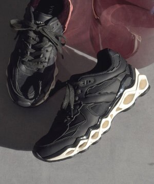  【VINCULUM】中空ソールスニーカー